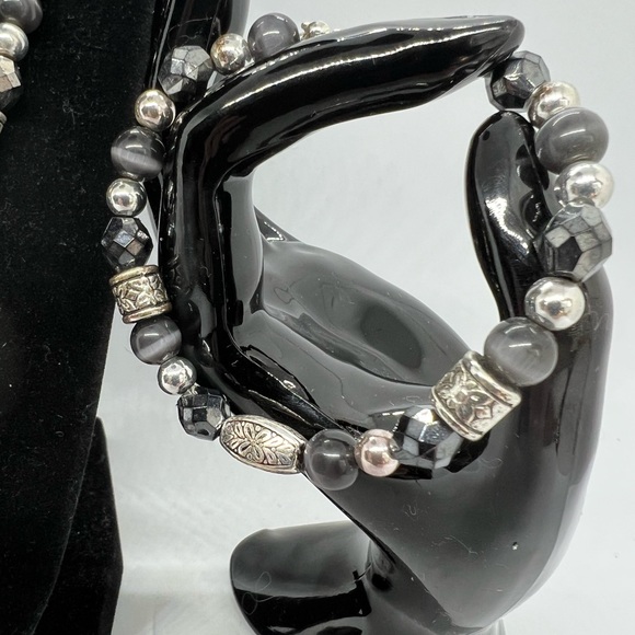 Matching Black & Silver Necklace and Bracelet Fashion Jewelry Set - Picture 2 of 2